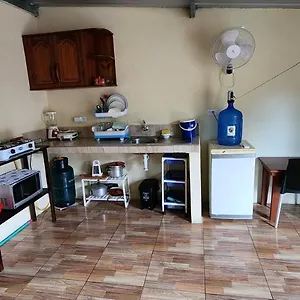 Departamento Amoblado Starlink -pto Ayora Puerto Ayora (Galapagos Islands)